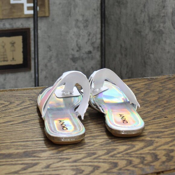 NWT DKNY Women's Footwear Isha Flat Sandal K4169795 Silver Iridescent Halcott 7M - Picture 8 of 11